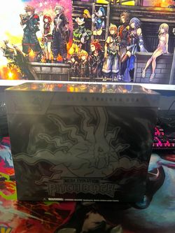 Pokémon Mega Evolution Pitch Black Elite Trainer Box