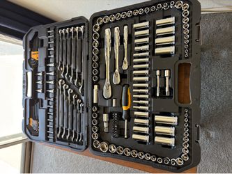 DeWalt tool set