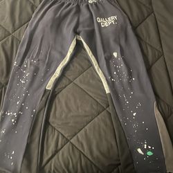 Gallery Sweats 