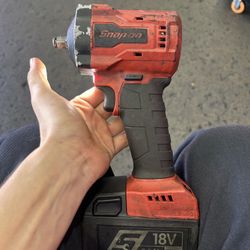 Snap on impact 18v 3/8 and battery