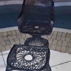 Vintage Mid Century Modern Woodard Chair & Ottoman 