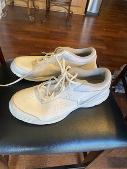 Women’s Nike Size 10