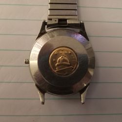 This is an Omega Stargazer vintage time piece. This watch functioning  sell for thousands.  This watch needs repair and received quote for $400! This 