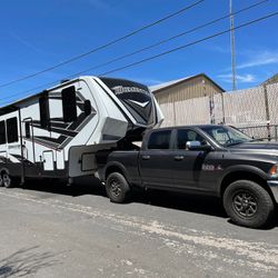 Full Hitch Set Up, & Momentum M Class Toy Hauler For Sale 