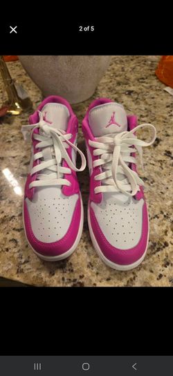 Hot pink Jordan Youth
