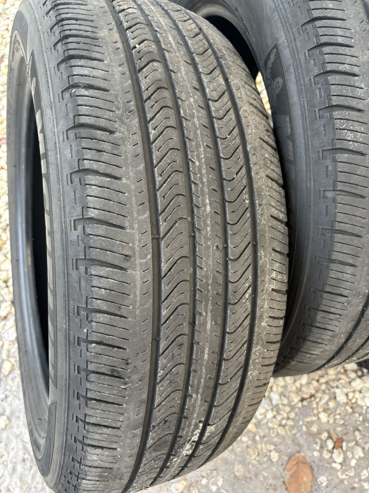 215/55/17 Michelin And Dunlop Tires