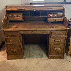 Oak Crest Roll Top Desk