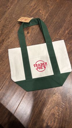 Trader Joe mini green canvas new