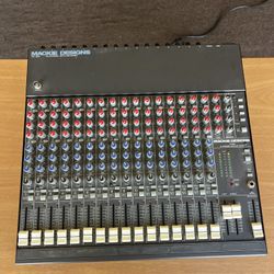 MIXER MACKiE CR-1604 16 CANALES