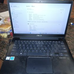 Asus. Laptop   i7 8 Gig