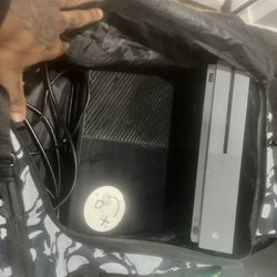 2 Xbox Ones 