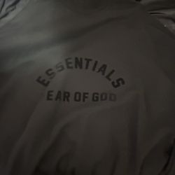 Essential Crew Neck
