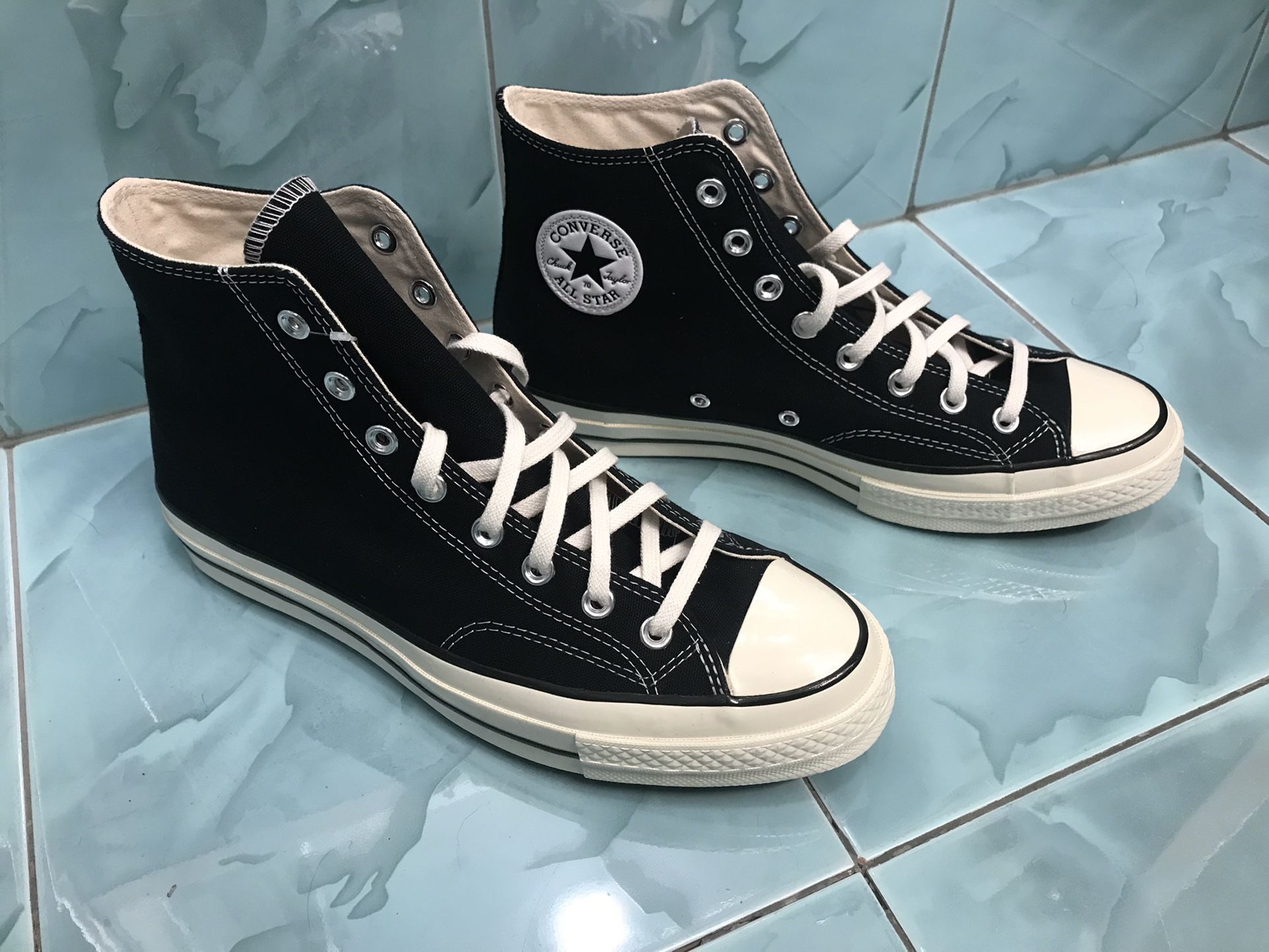 Converse. New. Size 10.