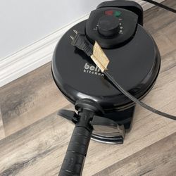 Waffle Maker by Bella
