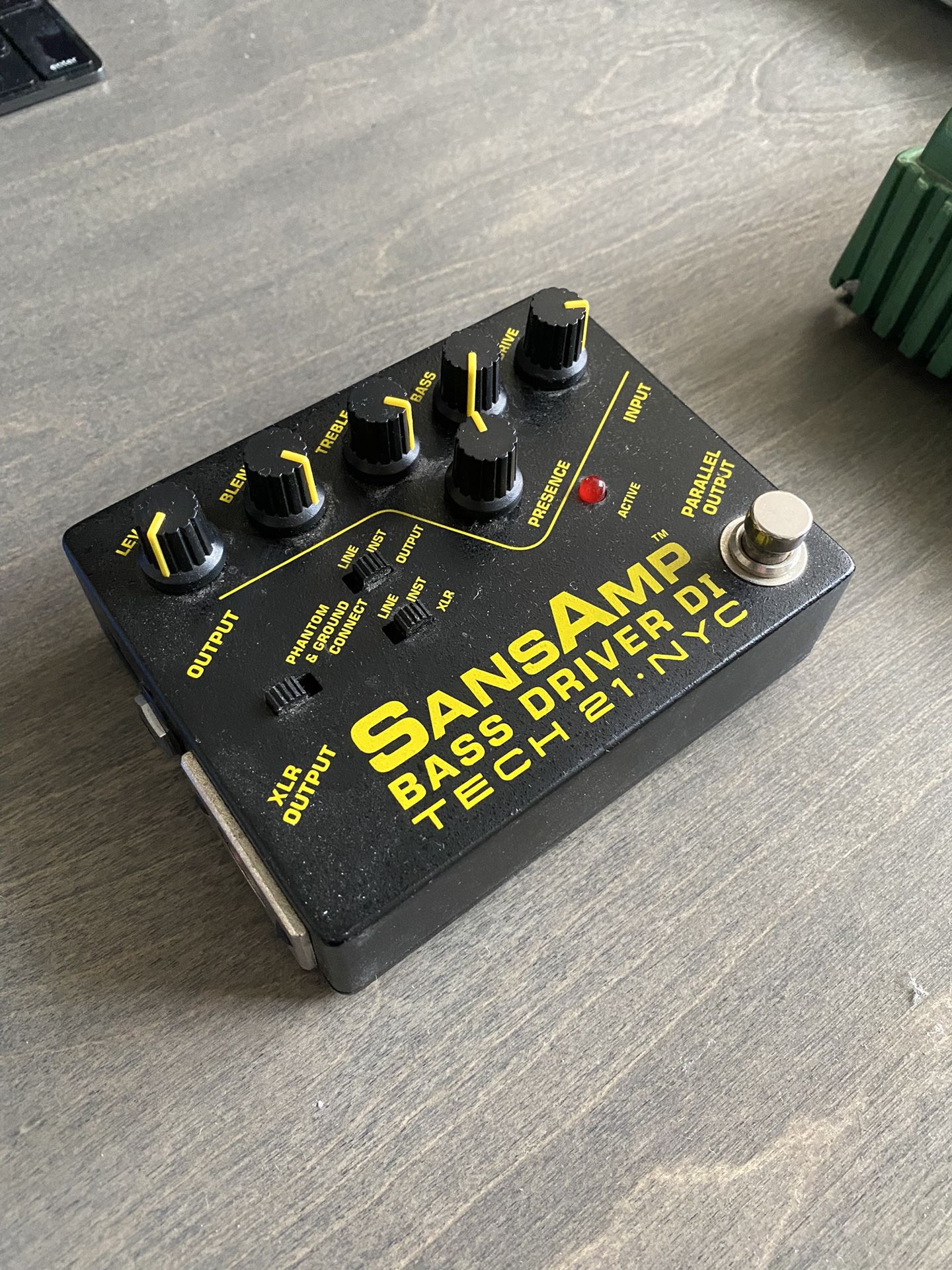 Sans amp Bass Driver Di