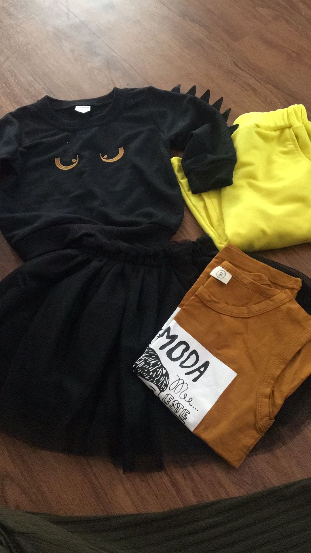 Kids clothing