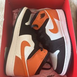 Air Jordan 1 Mid “Shattered Backboard”