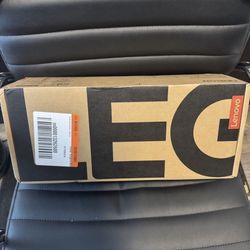 Legion go S 8” 120hz gaming handheld Ryzen z1 extreme 32Gb 1Tb steam 