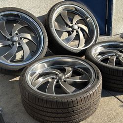 WHEELS US MAGS 24” STAGGERED CHEVY 6x5.5