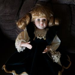Vintage nice Doll With Moving 