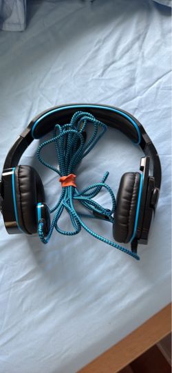 Black and Blue Wired Gaming Headset