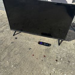 TLC Roku TV 32 Inch