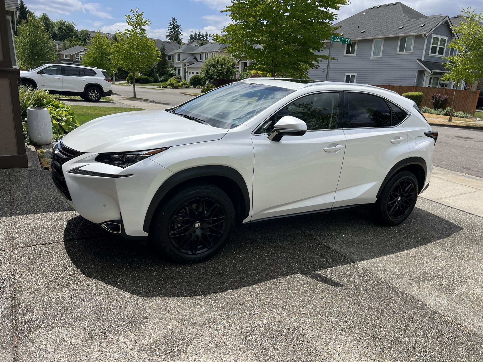 2017 Lexus NX 200t