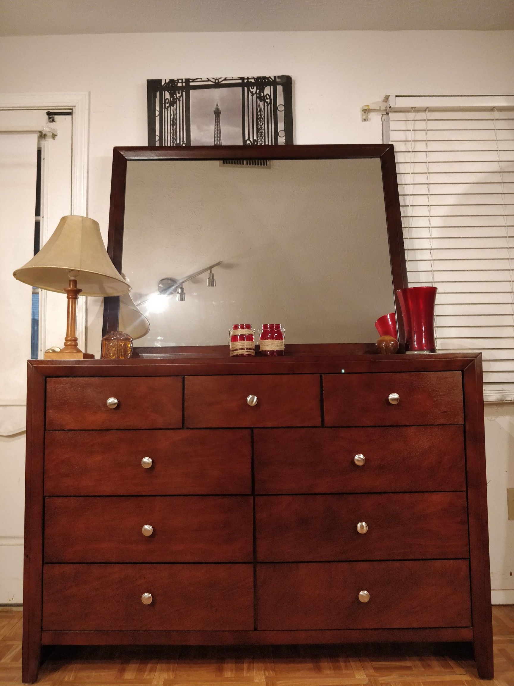 Like new big dresser/TV stand with 9 drawers and big mirror in great condition all drawers working well, dovetail drawers. L55"*W16.5"*H38.3"