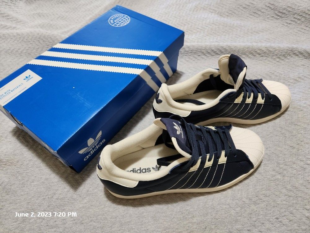 adidas gazelle silver green womens Adidas: Men's Superstar Vintage (Core White/Blue/Red) main image 1