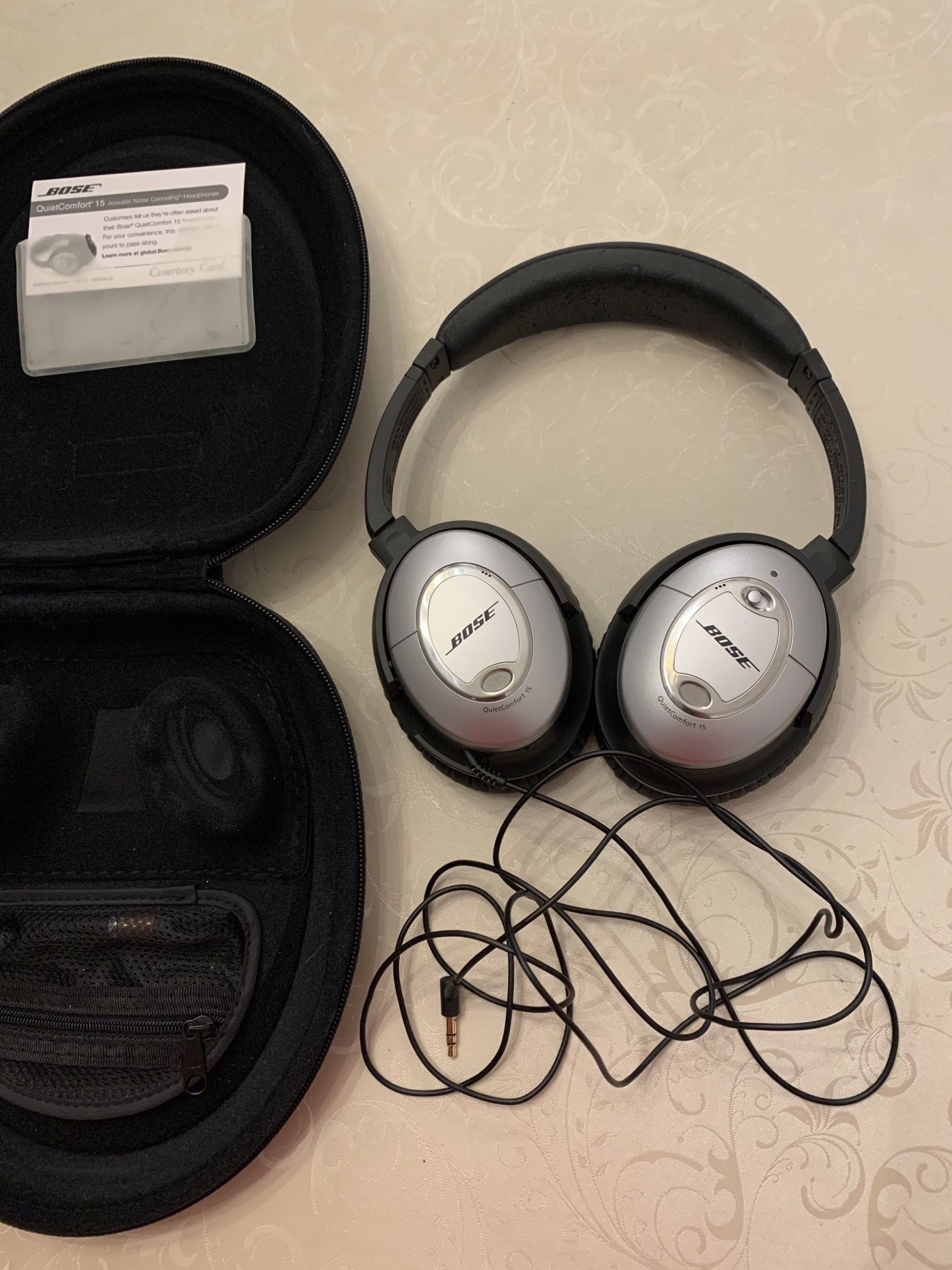 Bose QC 15 Acoustic Noise Cancelling Headphones w/ New Pads