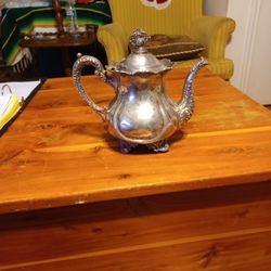 Vtg. Silver Plated Tea Pot.