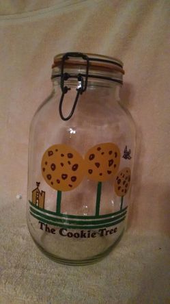 Vintage snap ring glass cookie jar