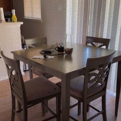 High chair table NEED IT GONE TODAY