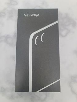 Galaxy Z Flip 7 5G 6.9" (Unlocked) 512GB Jet Black New - 5 dollars down no credit needed!