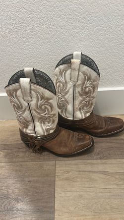 Women’s cowboy boots