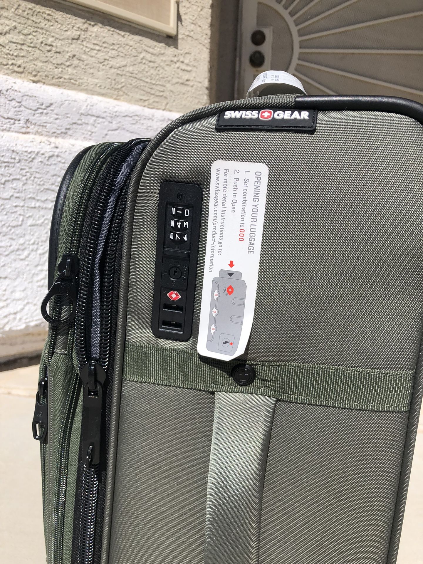 SWISS Zurich Green Suitcase