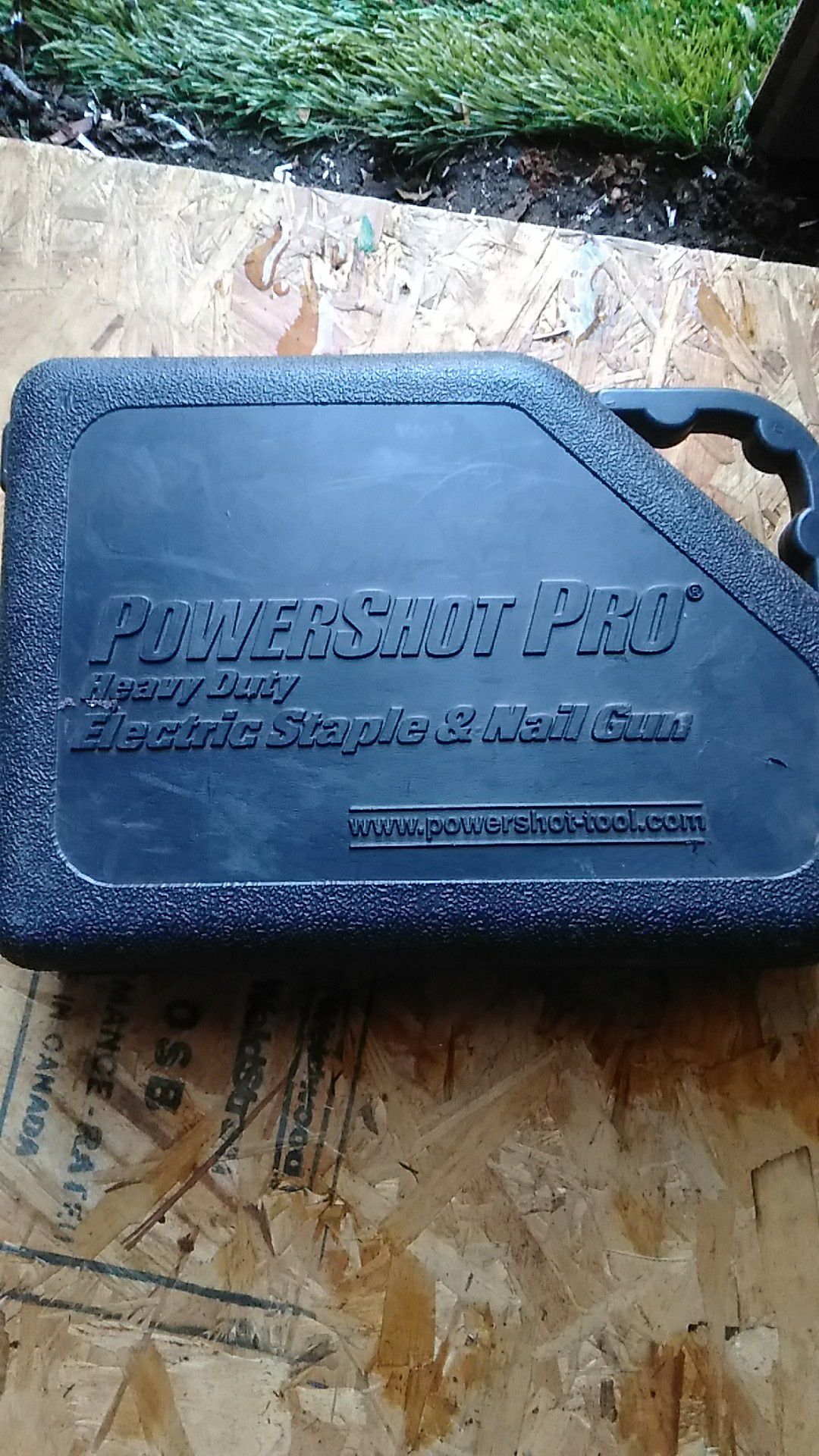 PowerShot pro heavy duty electric stapler and nail gun