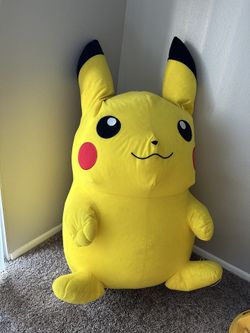 Huge Pikachu