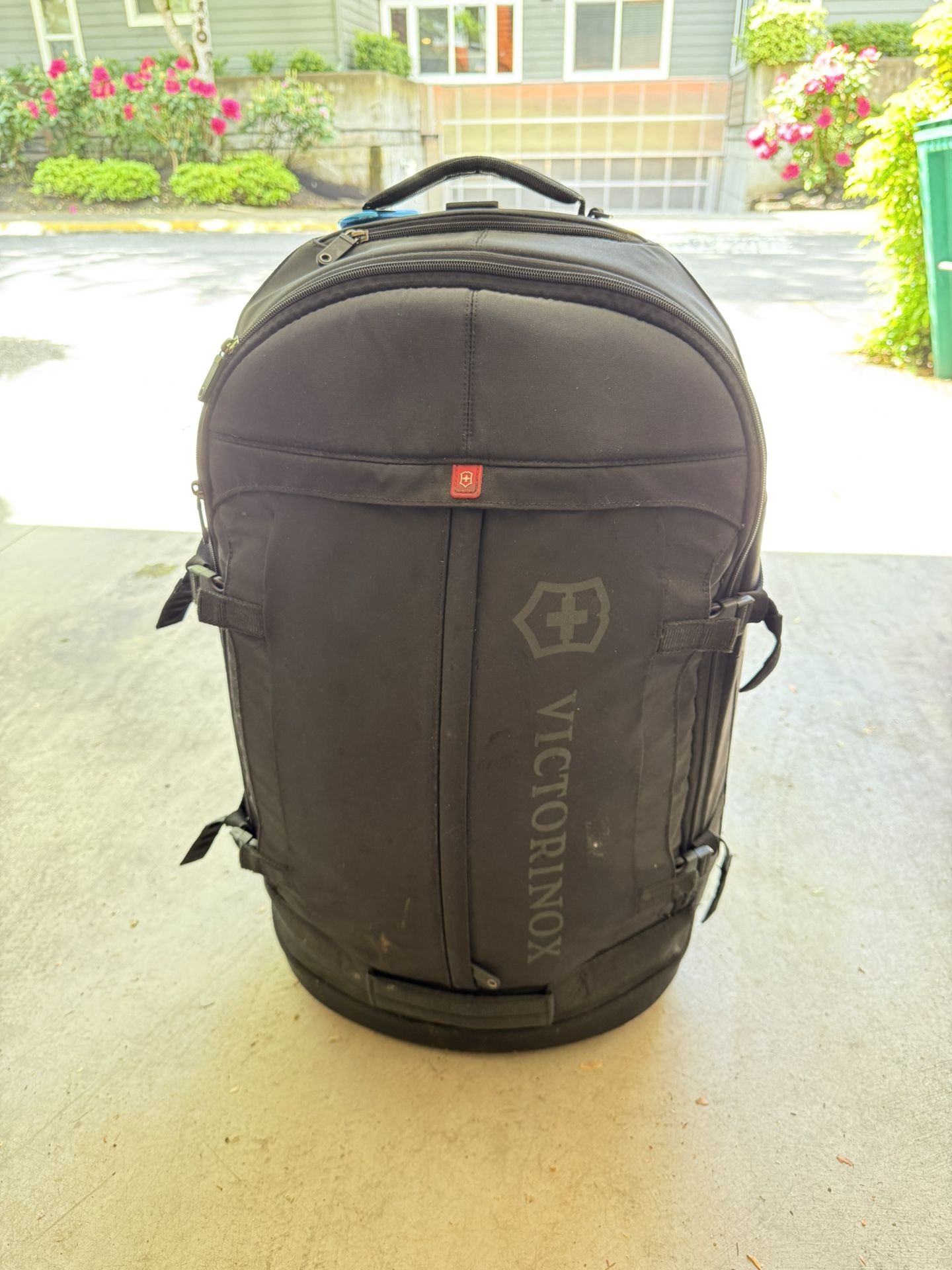 Victorinox 28” Seefeld Rolling Suitcase
