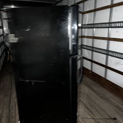 CHEAP Fridge w/ Freezer — Must Go — Works Great