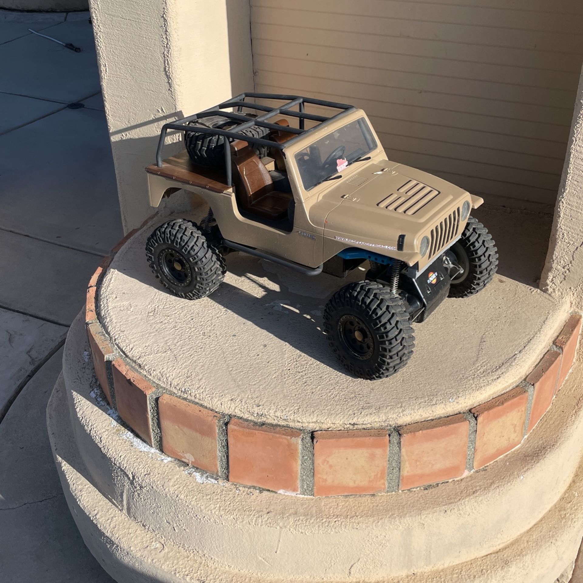 Nylint 1/6 Scale jeep Wrangler RC Crawler