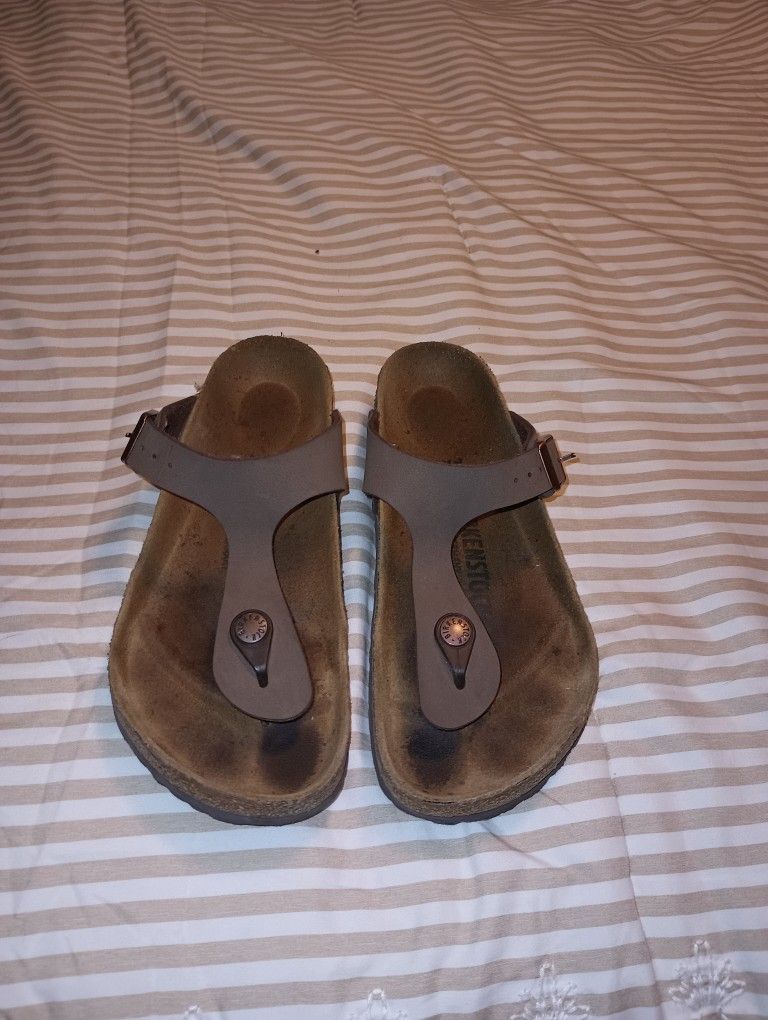 Birkenstocks (35/225/L4)