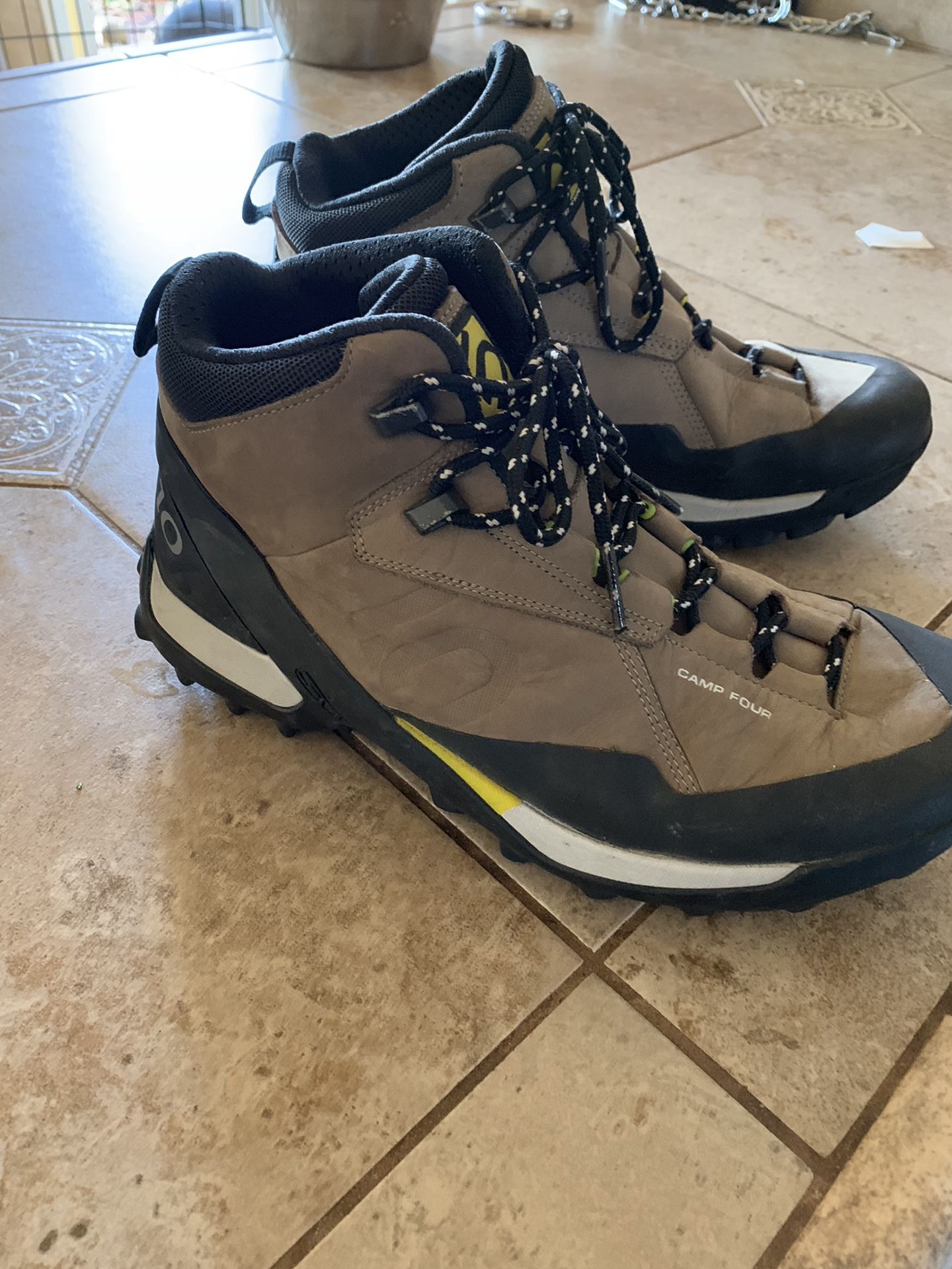 5.10 approach / hiking boots