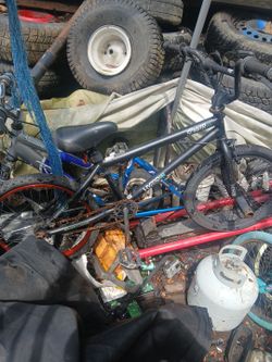 Hyper bmx bike