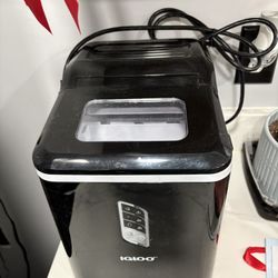 Ice Maker Igloo