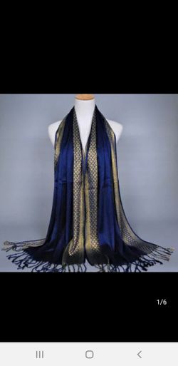 Plain print glitter stripe scarf
