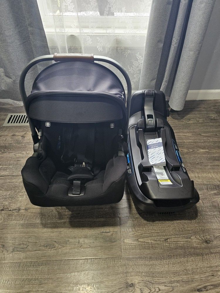 Nuna infant car seat with base