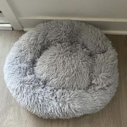 Calming Donut-Style Dog Bed – Plush & Fluffy Round Pet Cushion