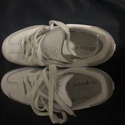 Adidas Size 4 1/2