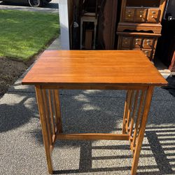 Wood Table/Stand
